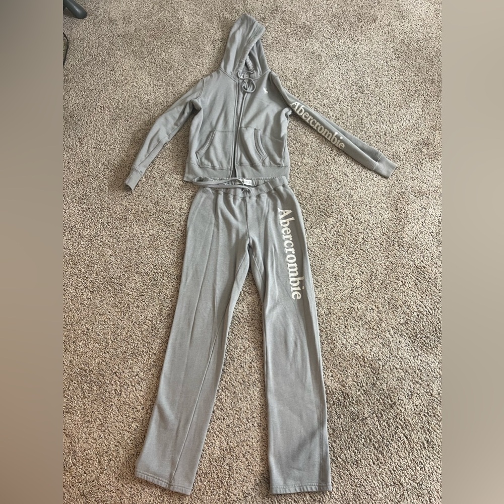 Abercrombie grey set